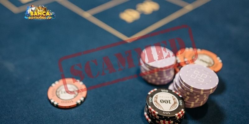 Quan sát chi tiết nhỏ là cách phân biệt thật giả Rikvip